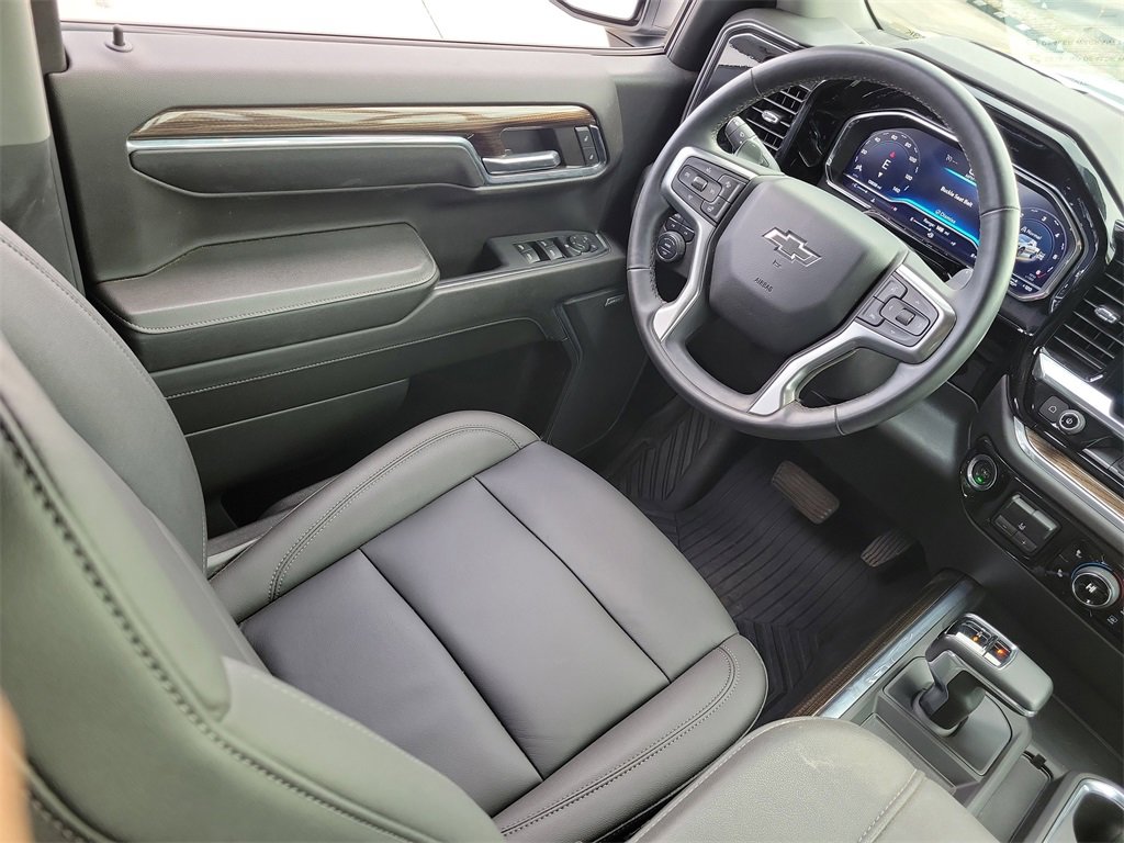 Used 2024 Chevrolet Silverado 1500 LT Trail Boss w/ Convenience Package II image 16