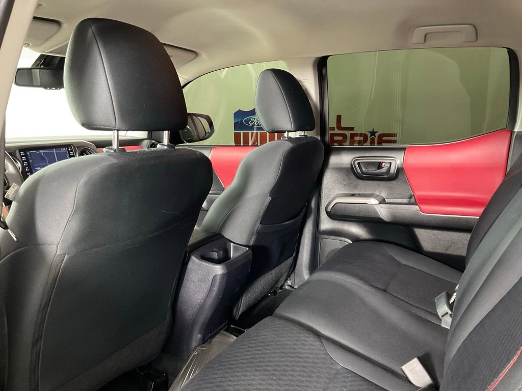 Used 2022 Toyota Tacoma SR5 RWD image 15