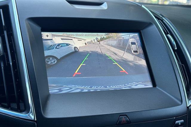 Certified 2018 Ford Edge Titanium w/ Technology Package FWD image 16