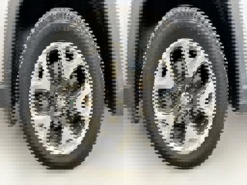 Used 2020 Jeep Compass Limited image 11