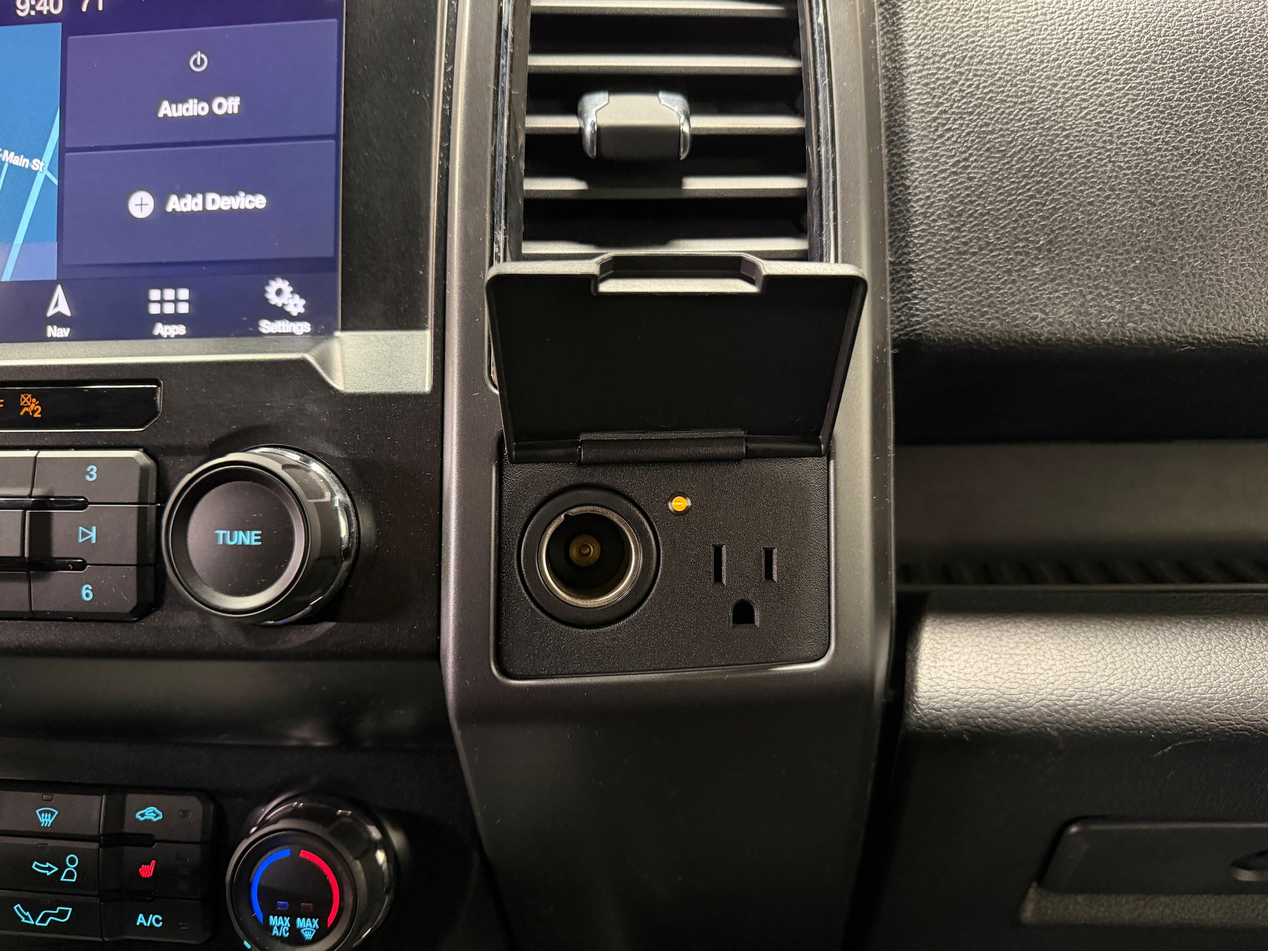 Certified 2019 Ford F150 XLT w/ Equipment Group 302A Luxury AWD/4WD image 28