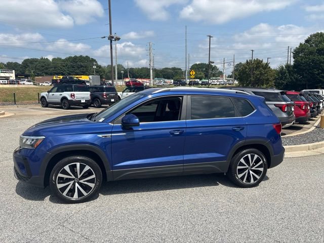 Used 2022 Volkswagen Taos SE FWD image 5