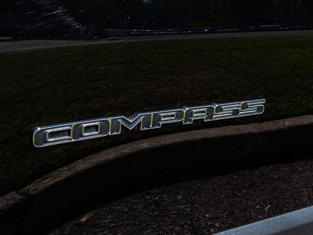 Used 2023 Jeep Compass Limited AWD/4WD image 10