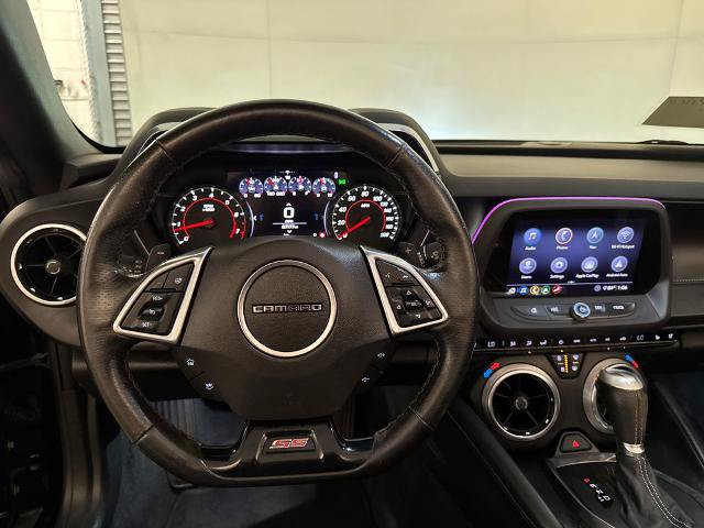 Used 2020 Chevrolet Camaro SS RWD image 8