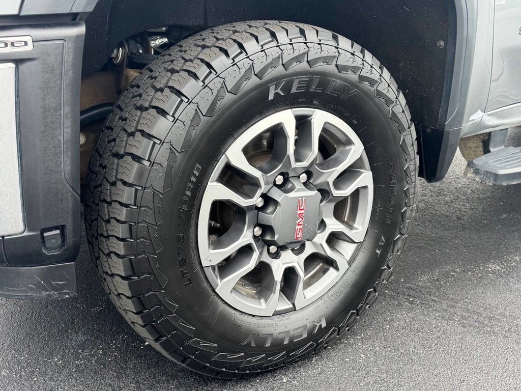 Used 2025 GMC Sierra 2500 SLT w/ SLT Convenience Package AWD/4WD image 32