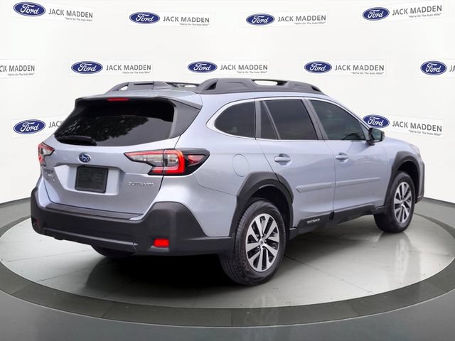 Used 2024 Subaru Outback Premium AWD/4WD image 5