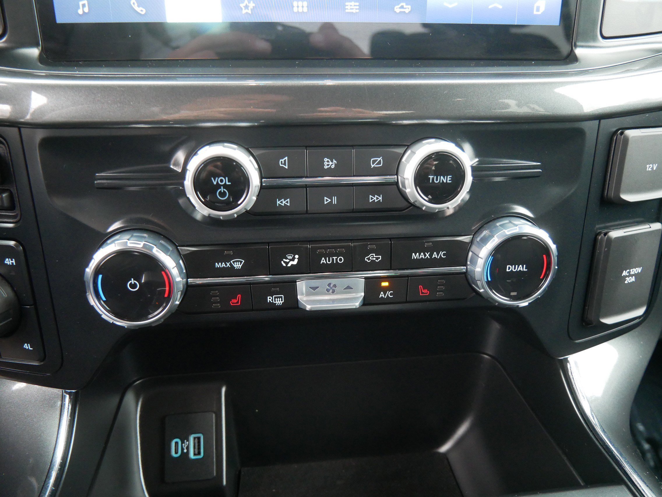 Certified 2023 Ford F150 XLT w/ Equipment Group 302A High image 23