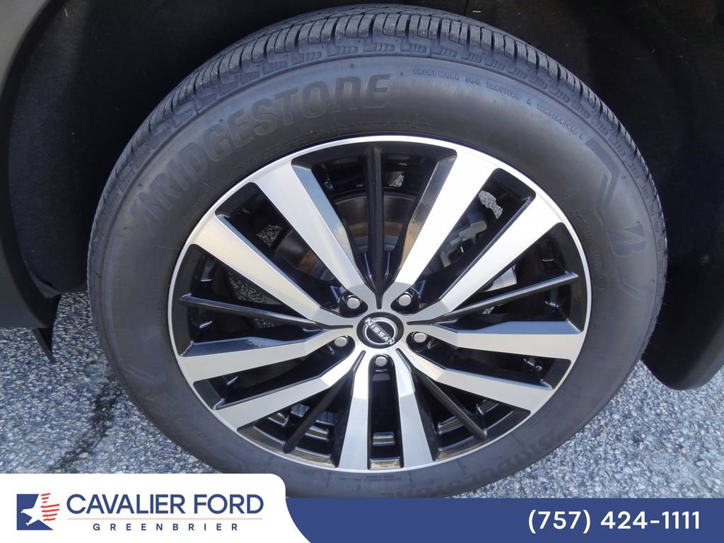 Used 2024 Nissan Pathfinder Platinum AWD/4WD image 45