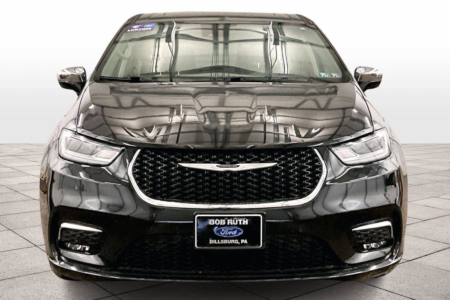 Used 2022 Chrysler Pacifica Limited image 6