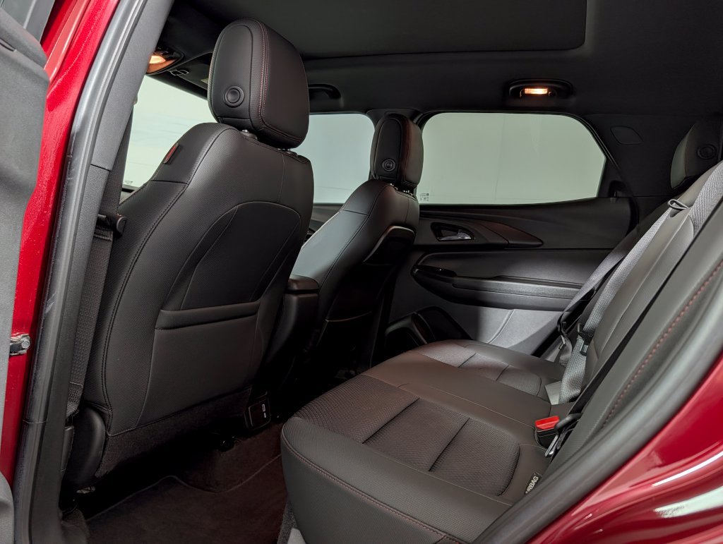 Used 2022 Chevrolet TrailBlazer RS w/ Sun and Liftgate Package FWD image 12