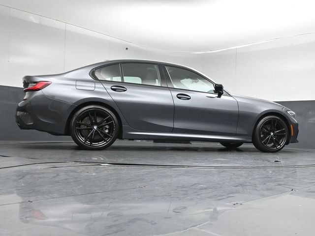Used 2021 BMW 330i xDrive Sedan w/ M Sport Package AWD/4WD image 43