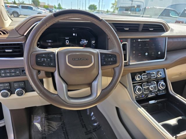 Used 2023 GMC Yukon XL Denali w/ Advanced Technology Package AWD/4WD image 21