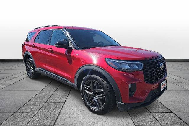 Certified 2025 Ford Explorer ST-Line w/ ST-Line Street Pack AWD/4WD image 3
