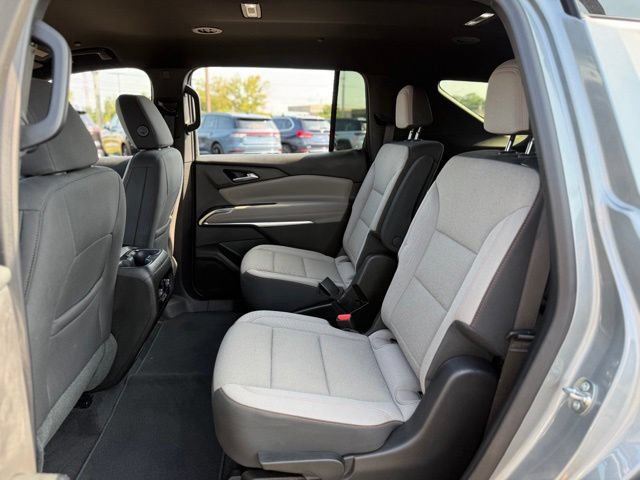 Used 2025 Chevrolet Traverse LT AWD/4WD image 14
