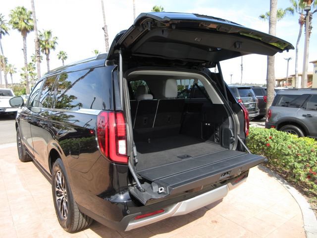 Certified 2025 Ford Expedition Max Platinum image 6