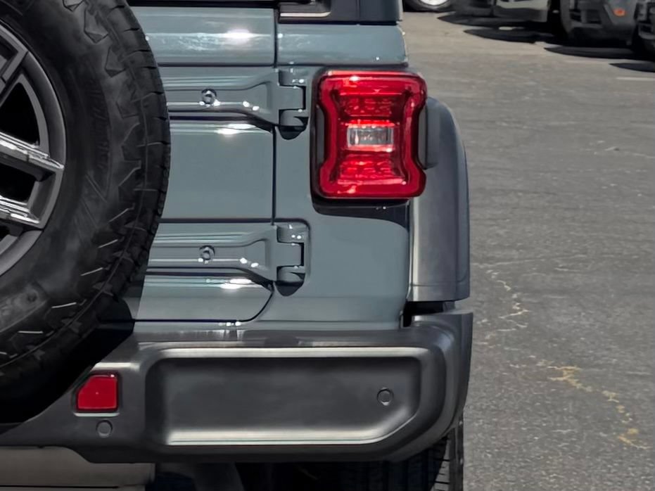 Used 2024 Jeep Wrangler Sport AWD/4WD image 11