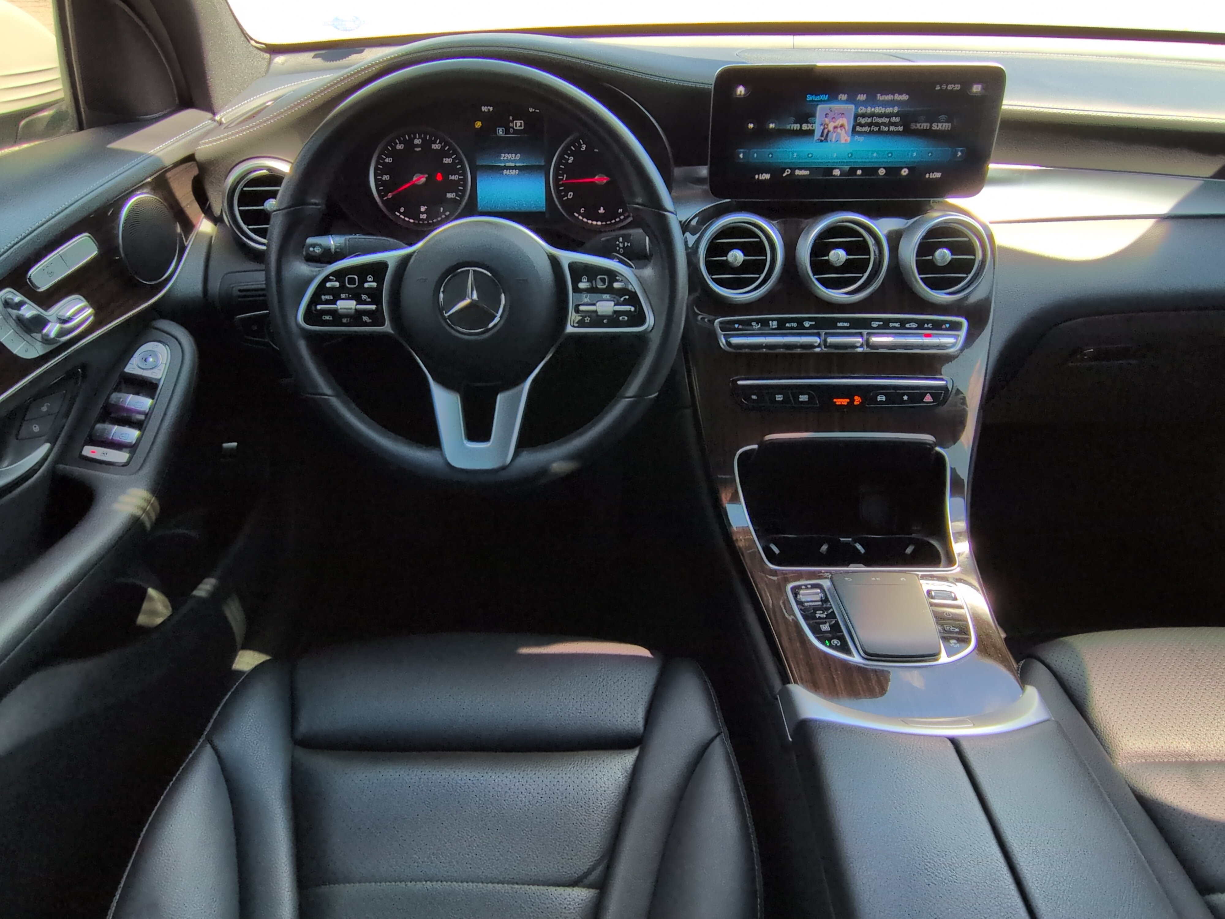 Used 2022 Mercedes-Benz GLC 300 4MATIC Coupe image 14