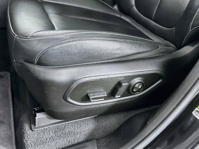 Used 2023 Jeep Grand Cherokee L Limited AWD/4WD image 21