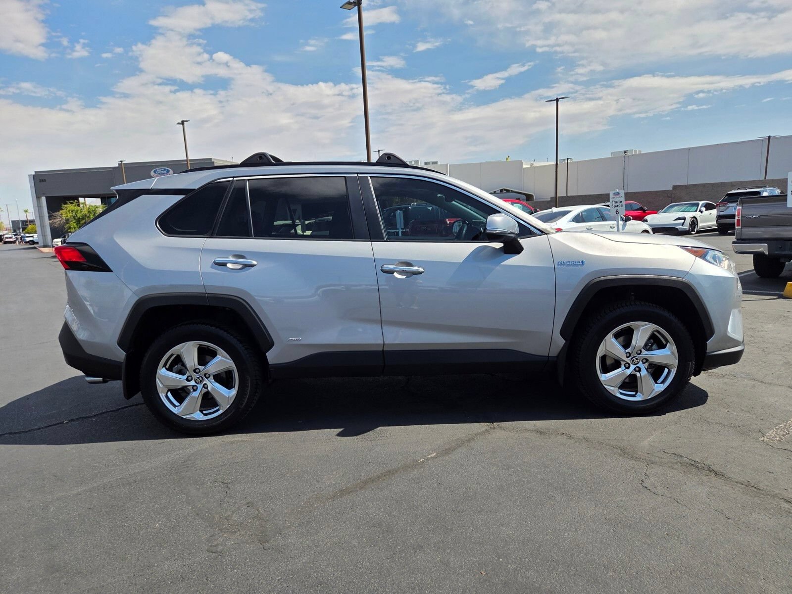 Used 2021 Toyota RAV4 Limited AWD/4WD image 7