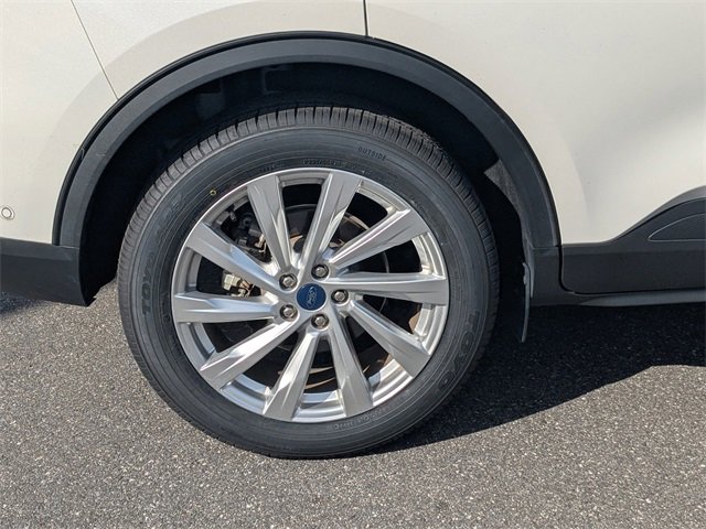 Certified 2022 Ford Escape Titanium w/ Titanium Elite Package image 11