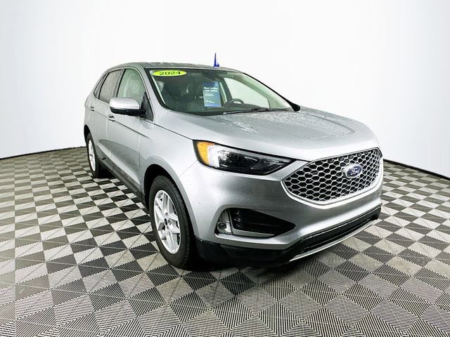 Certified 2024 Ford Edge SEL w/ Convenience Package image 9