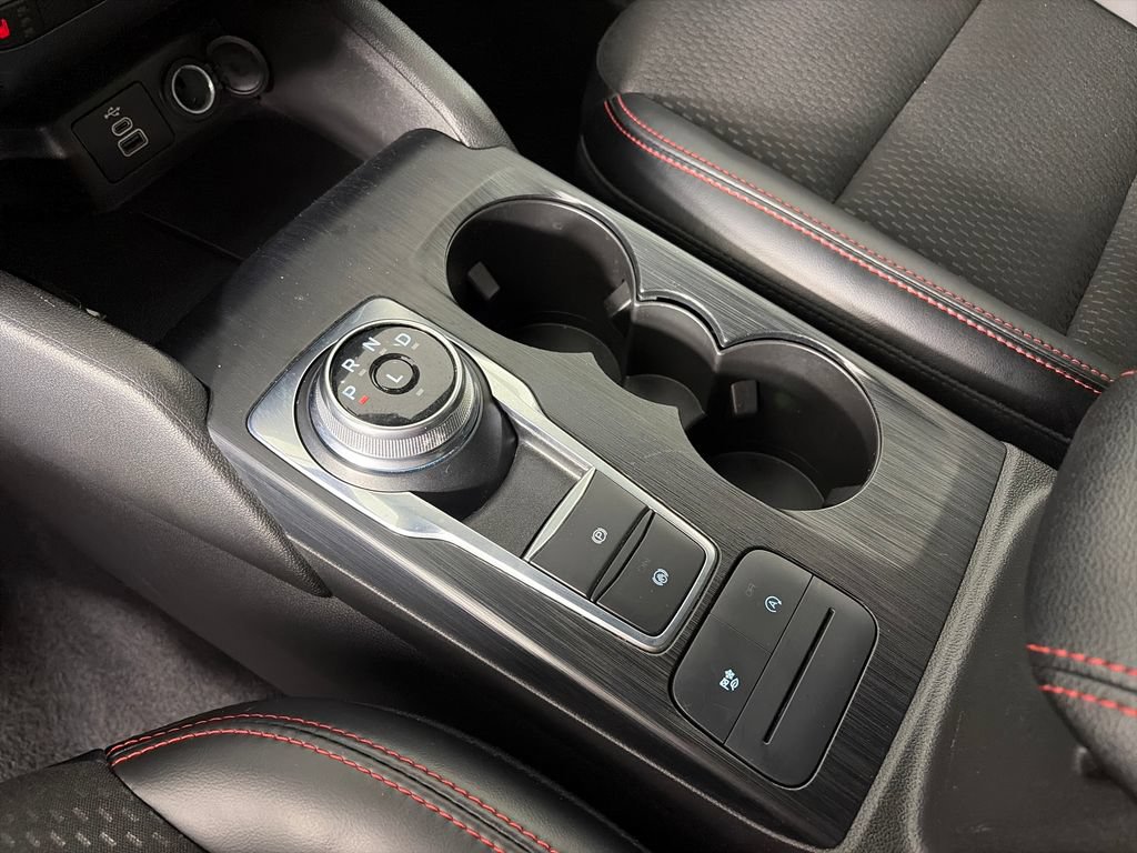 Certified 2025 Ford Escape ST-Line Select AWD/4WD image 22