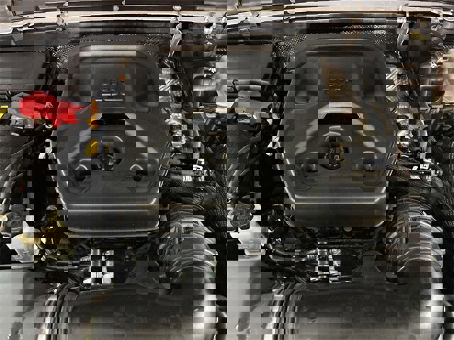 Used 2024 Jeep Wrangler Rubicon image 15