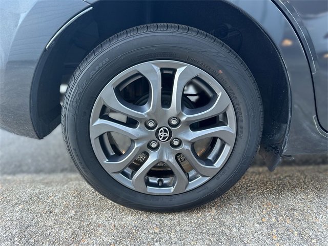 Used 2020 Toyota Yaris LE image 10