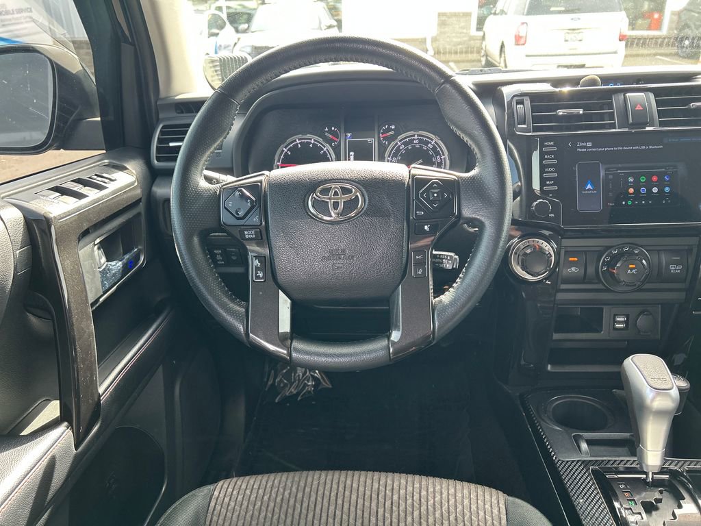 Used 2022 Toyota 4Runner TRD Off-Road image 9