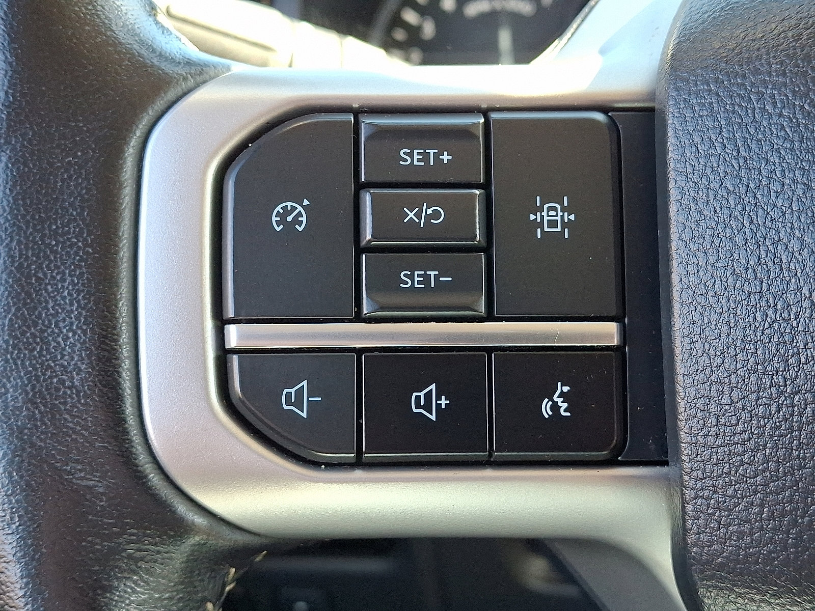 Certified 2024 Ford Expedition Max XLT image 35