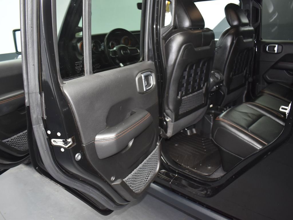 Used 2023 Jeep Gladiator Mojave w/ LED Lighting Group AWD/4WD image 11