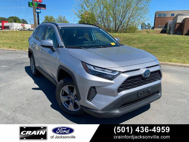 Used 2022 Toyota RAV4 XLE AWD/4WD image 7