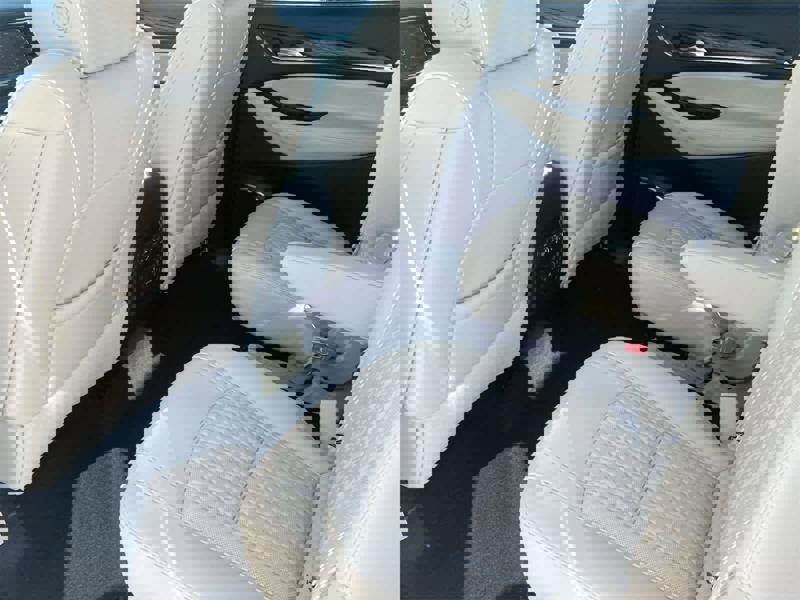 Used 2024 Buick Enclave Avenir w/ Avenir Technology Package image 18