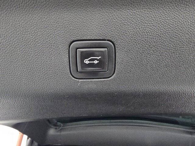 Used 2023 Cadillac Escalade ESV Premium Luxury Platinum AWD/4WD image 35