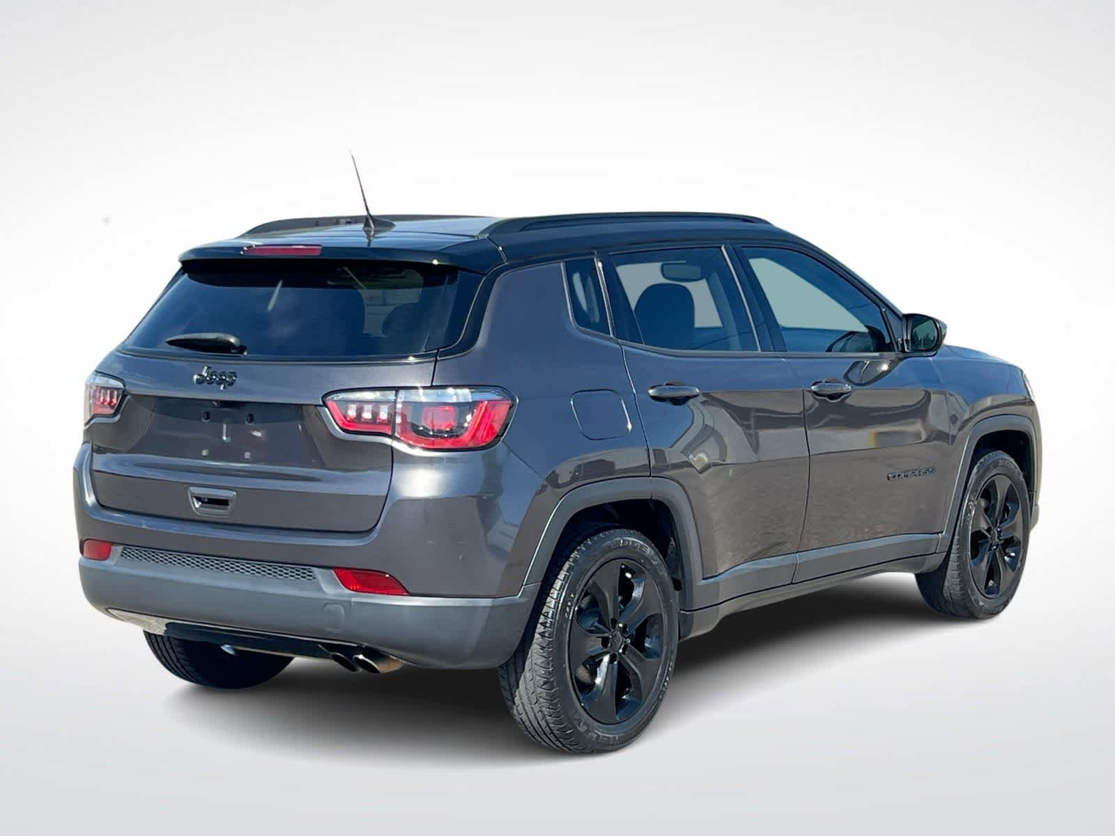 Used 2019 Jeep Compass Latitude FWD image 8