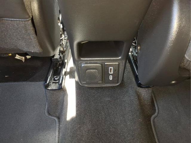 Used 2021 Buick Encore GX Essence AWD/4WD image 18