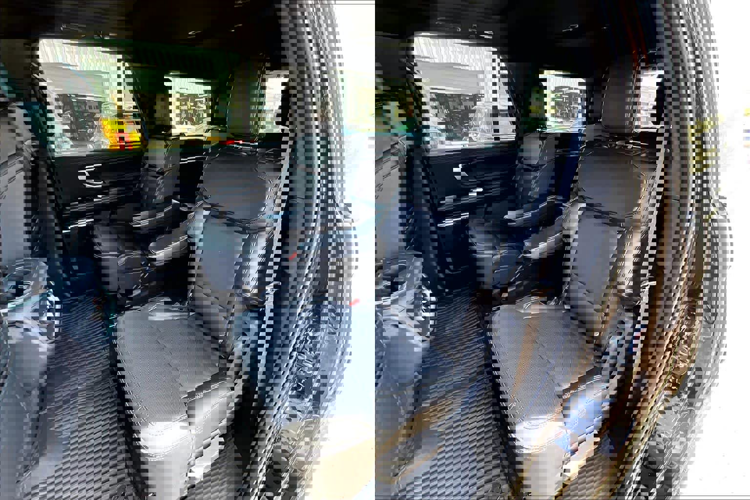 Certified 2025 Ford Expedition Platinum w/ Stealth Appearance Package image 23