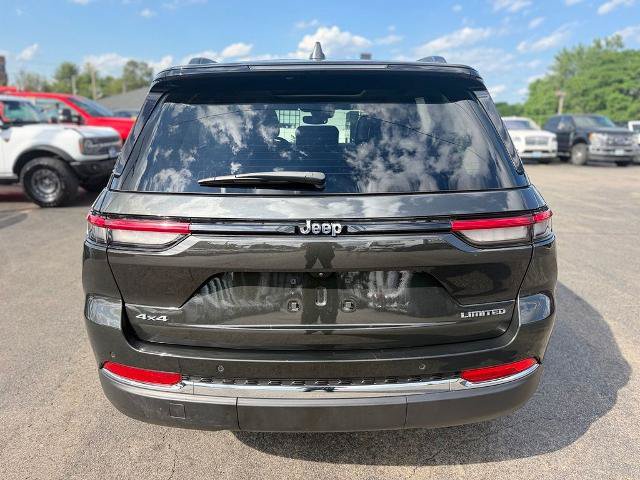 Used 2023 Jeep Grand Cherokee Limited AWD/4WD image 6