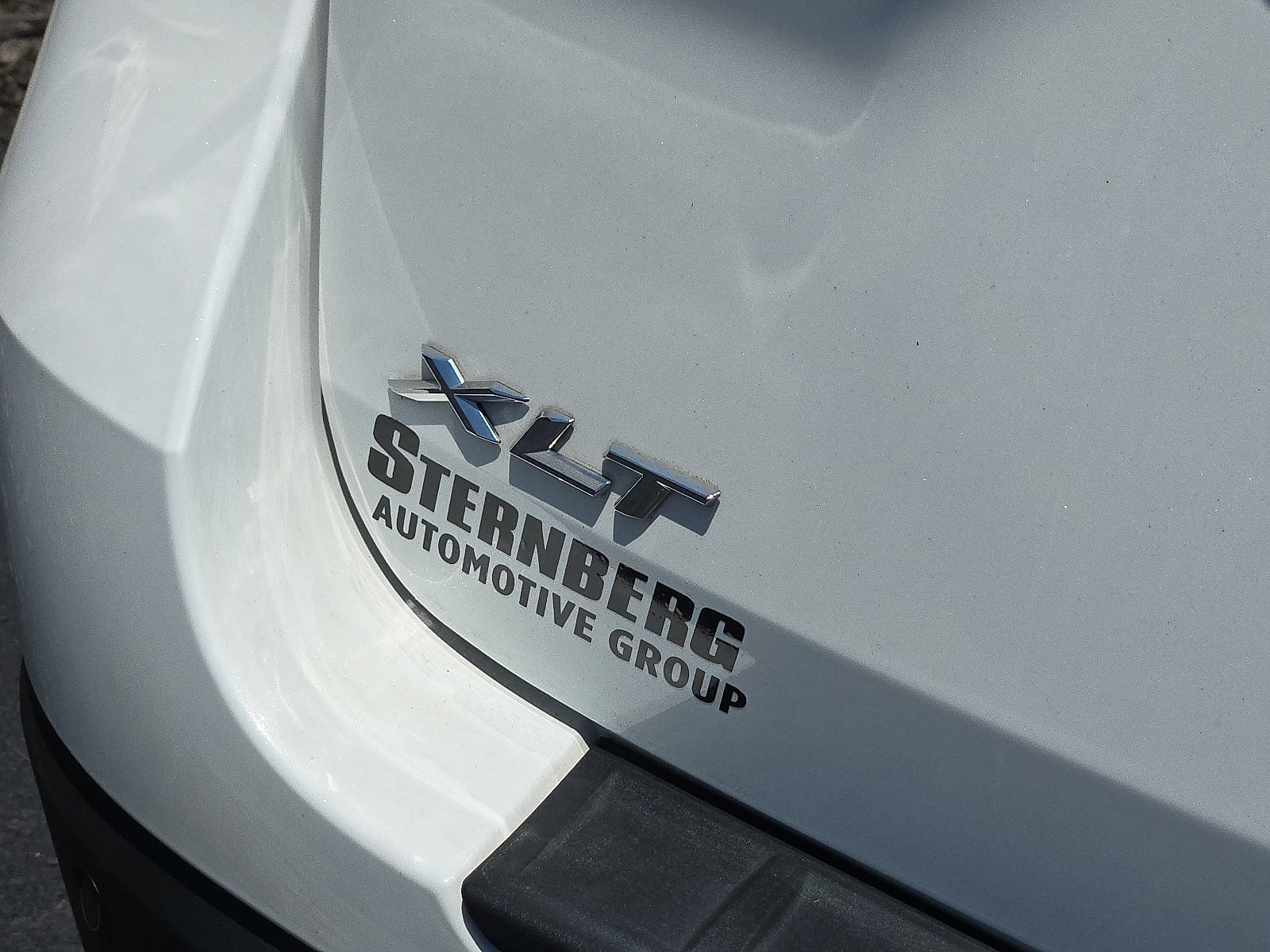 Certified 2022 Ford Explorer XLT w/ Equipment Group 202A image 8