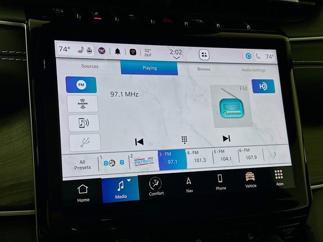 Used 2022 Jeep Grand Cherokee L Limited image 23