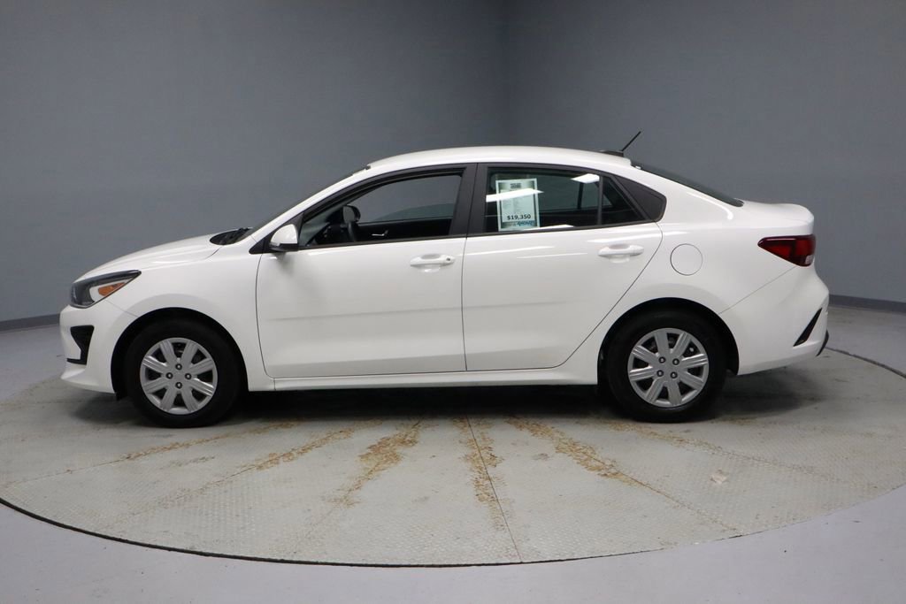 Used 2023 Kia Rio LX image 2