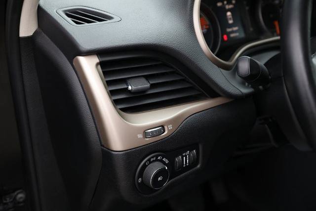 Used 2017 Jeep Cherokee Latitude image 20