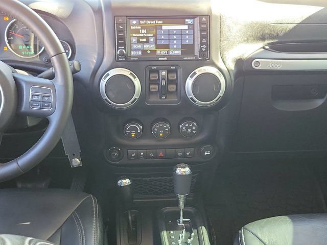 Used 2017 Jeep Wrangler Unlimited Sahara w/ Max Tow Package AWD/4WD image 16