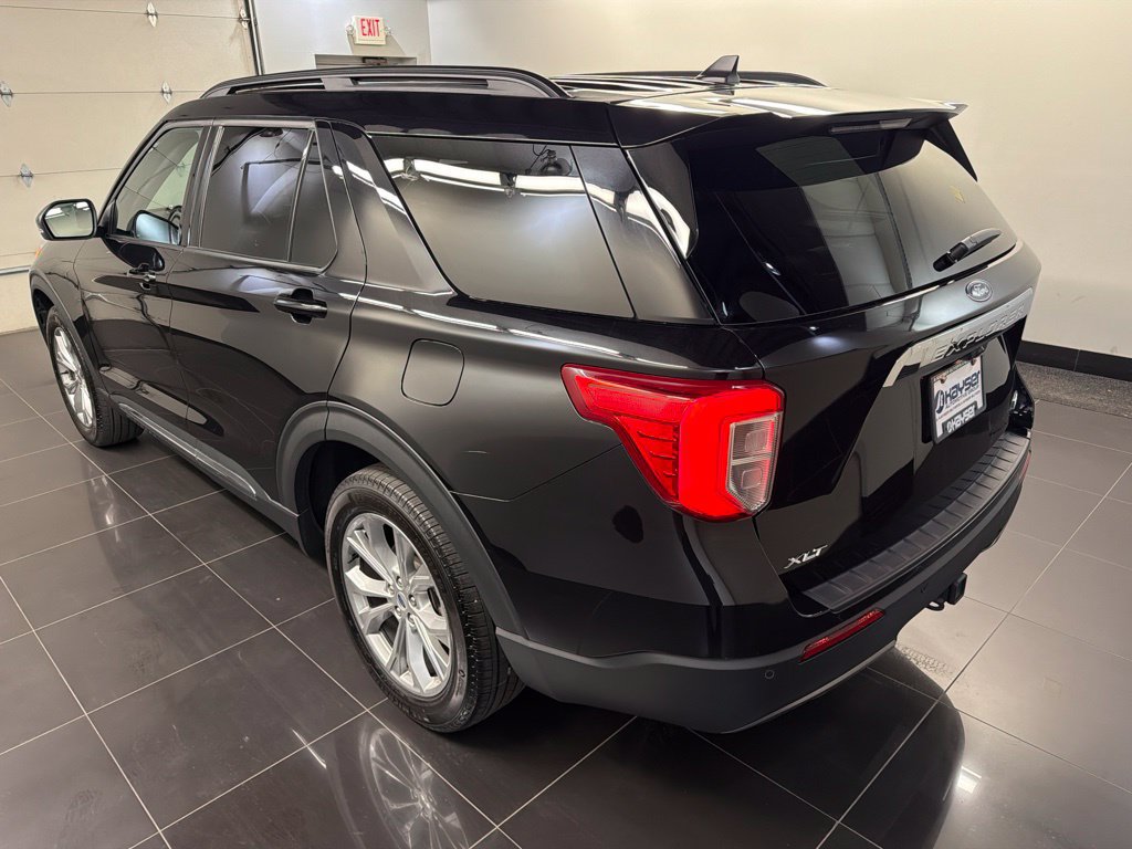 Certified 2024 Ford Explorer XLT w/ Equipment Group 202A AWD/4WD image 4