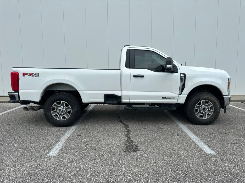 Certified 2025 Ford F250 XLT w/ FX4 Off-Road Package AWD/4WD image 9