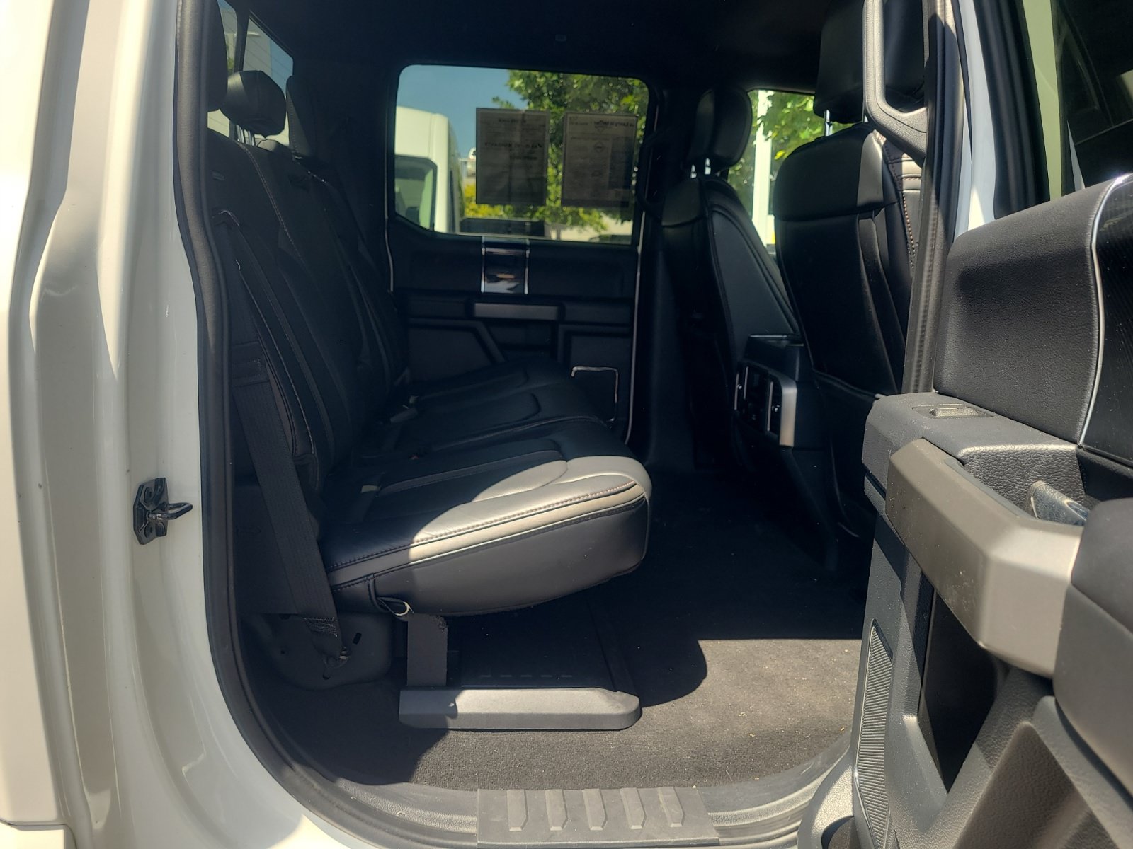 Certified 2022 Ford F350 Platinum w/ FX4 Off-Road Package AWD/4WD image 18