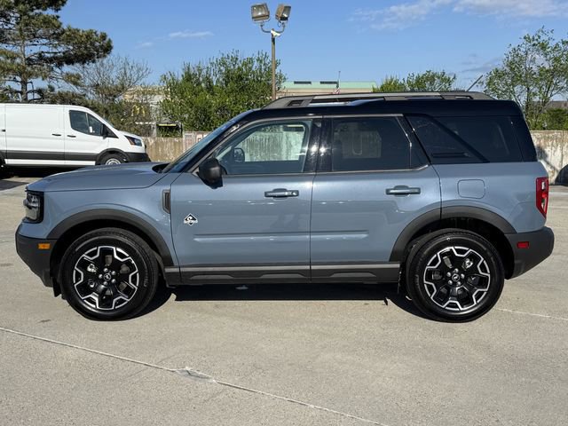 Certified 2025 Ford Bronco Sport Outer Banks w/ Outer Banks Tech Package+ AWD/4WD image 2