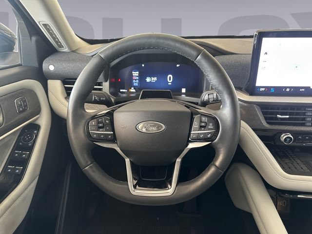 Certified 2025 Ford Explorer Platinum w/ Ultimate Package AWD/4WD image 13