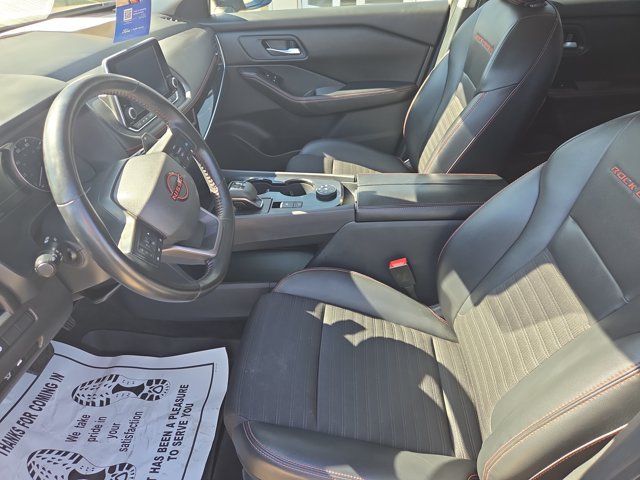 Used 2025 Nissan Rogue SV AWD/4WD image 12