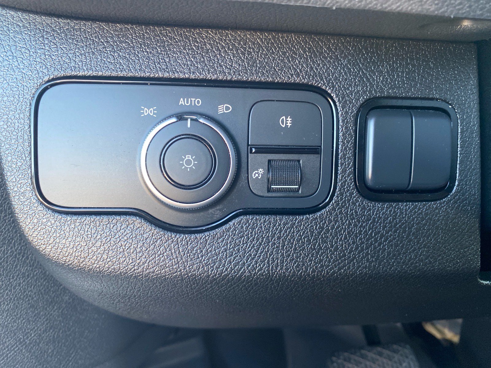 Used 2025 Mercedes-Benz Sprinter 2500 image 12
